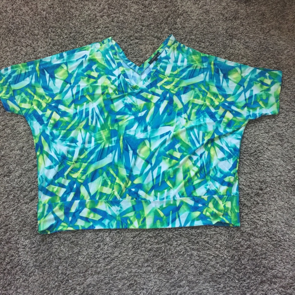 Top - Abstract - Picture 5 of 6